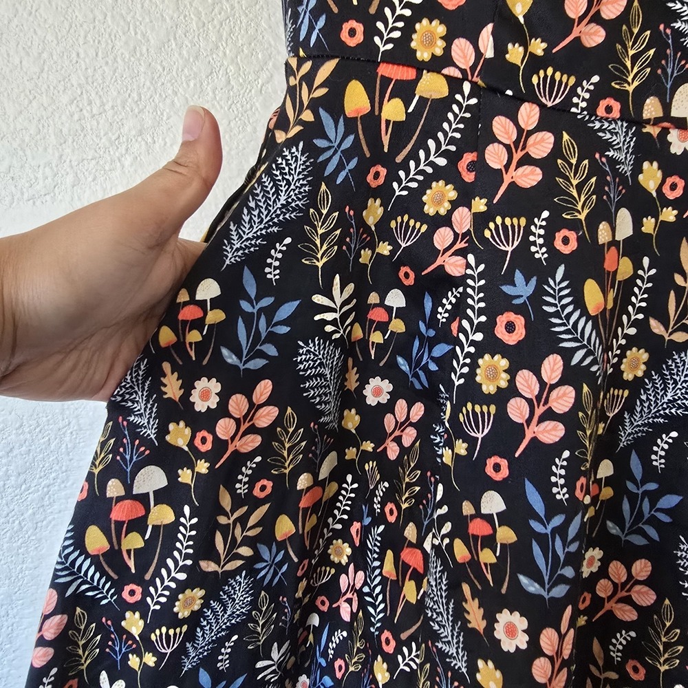 VTG Women Mushroom Fit Flare Dress Cottage Fairy Whimsy Goblin USA Pockets Large - Picture 4 of 8